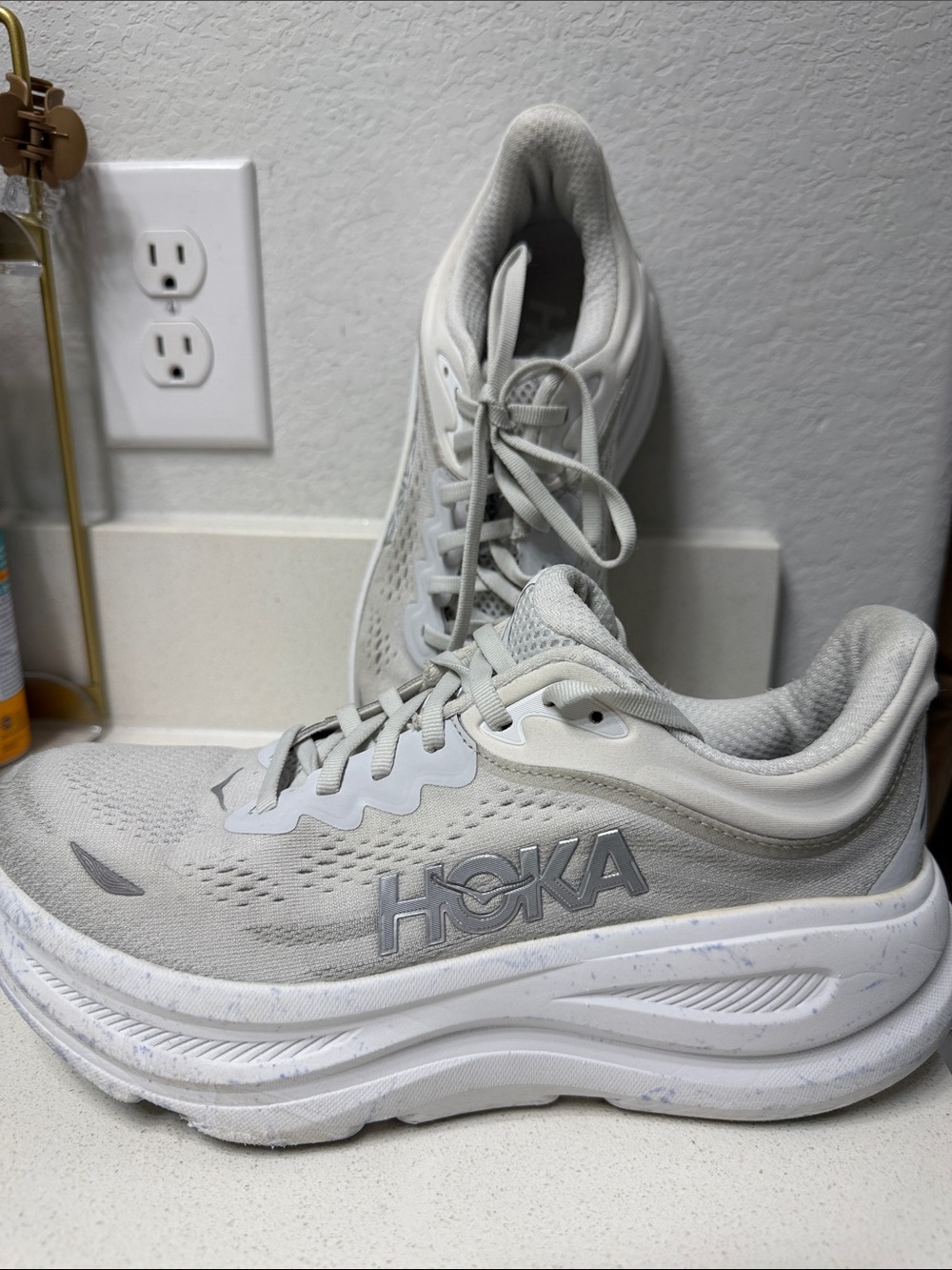 Hoka Bondi 9 Women's Light Gray/White Running Sneakers